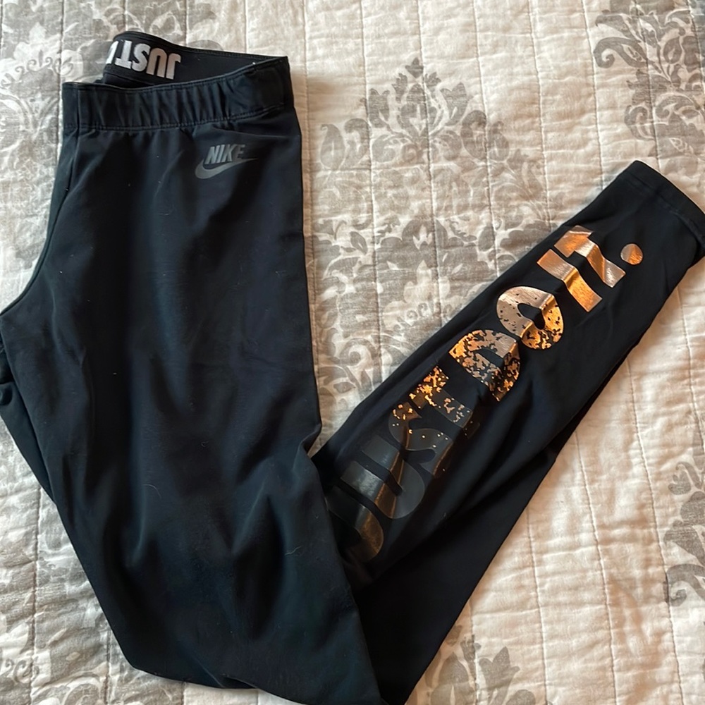 Nike women leg a see leggings size S